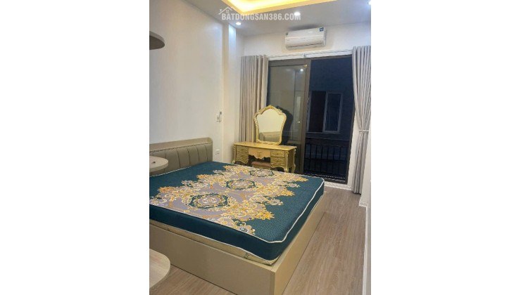 BÁN NHÀ 5 TẦNG PHÂN LÔ KHU LONG BIÊN ,OTO 7 CHỖ ĐỖ CỬA 10.5TY